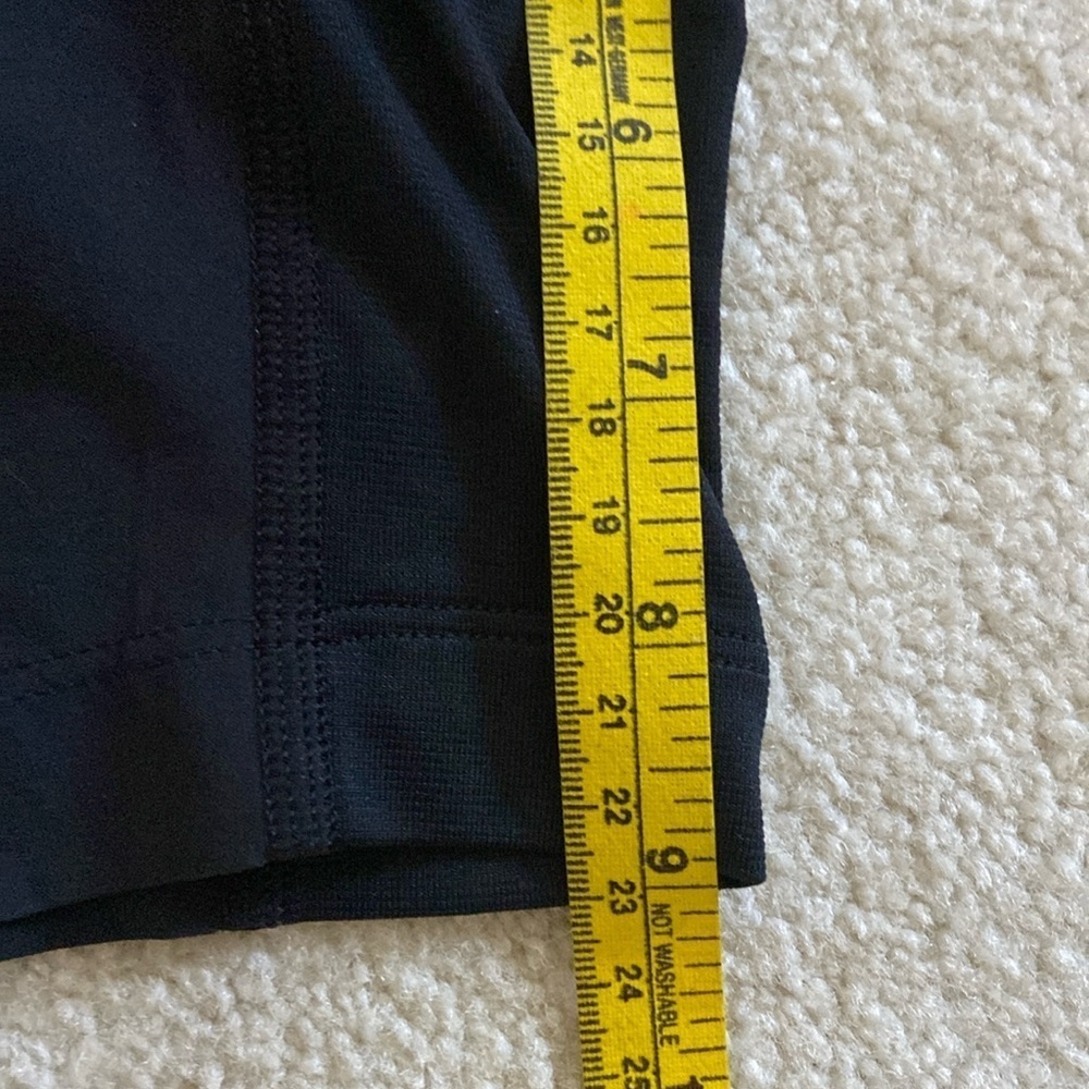 Lululemon 🍋black shorts no lining no size tag fits M 9 inseam - Picture 9 of 10